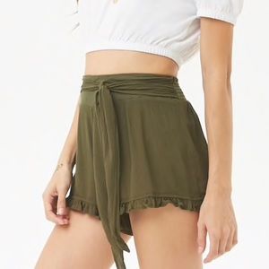 Kelly Green ruffles shorts